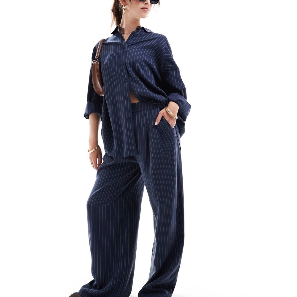 NWOT Navy Pinstripe Wide Leg Pull On Trousers